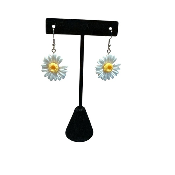 3/$20 Daisy Flower Drop Earrings in White and Yellow “you pick 3” - Picture 2 of 7